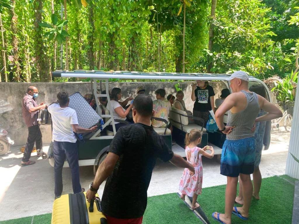 Kingsway Thoddoo Maldives Hotel Bagian luar foto